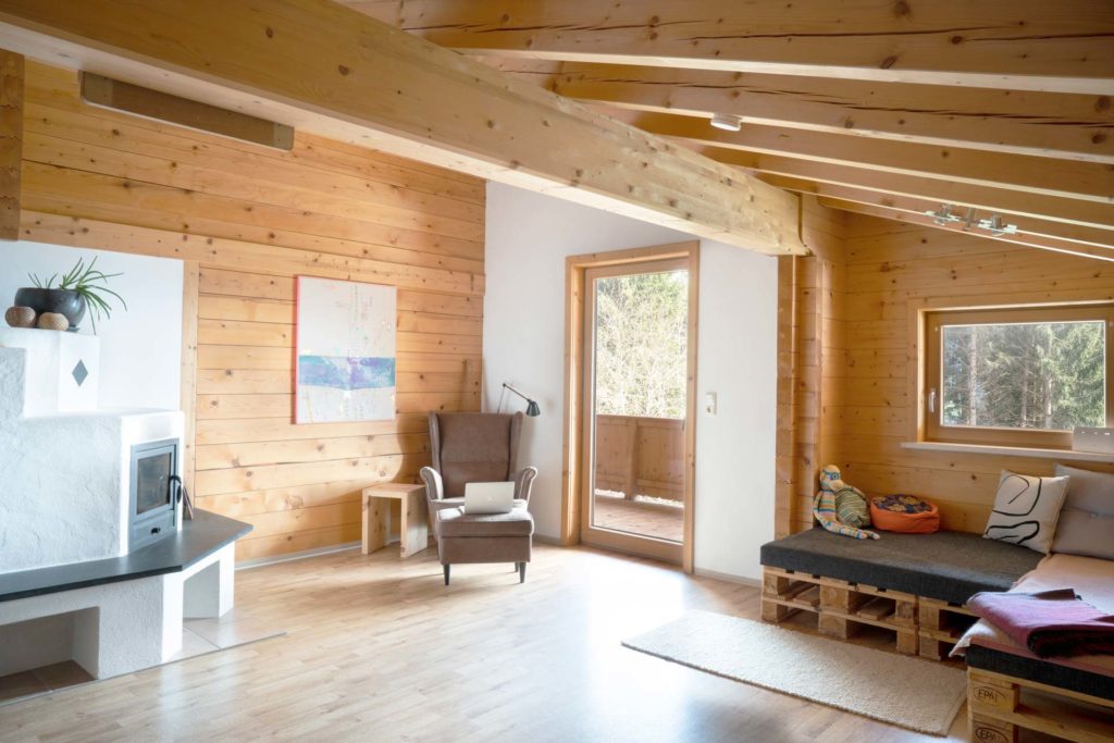 Wohnobjekt-in-Hopfgarten-01 Wohnobjekt in Hopfgarten - Exklusives Mehrfamilienhaus mit drei Wohnungen zum Verkauf