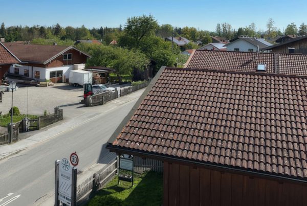 Lindl Immobilien 2 Zimmer Dachgeschoss-Wohnung in Bad Feilnbach